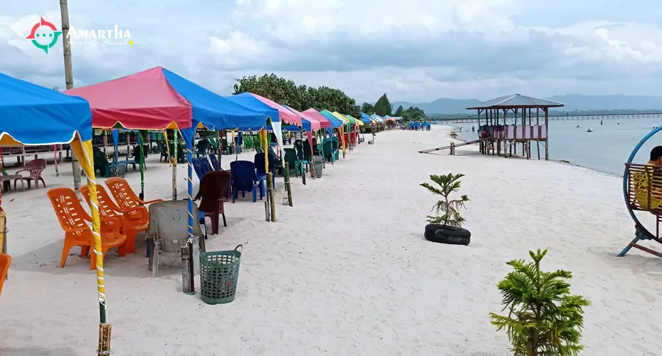 Pantai Pasir Putih Parparean
