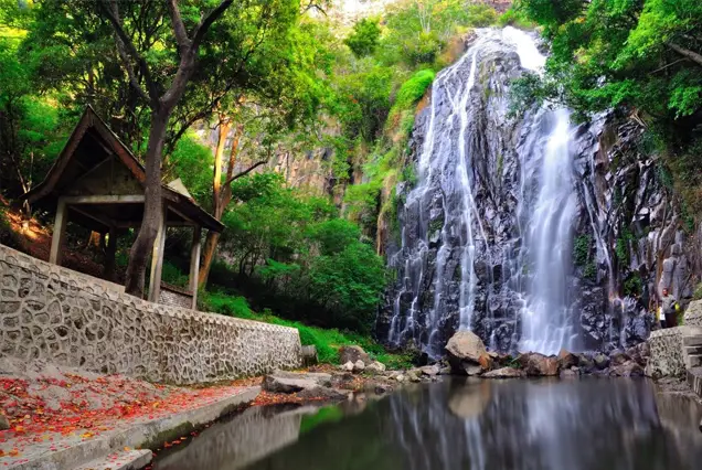 tour samosir 1 day air terjun efrata